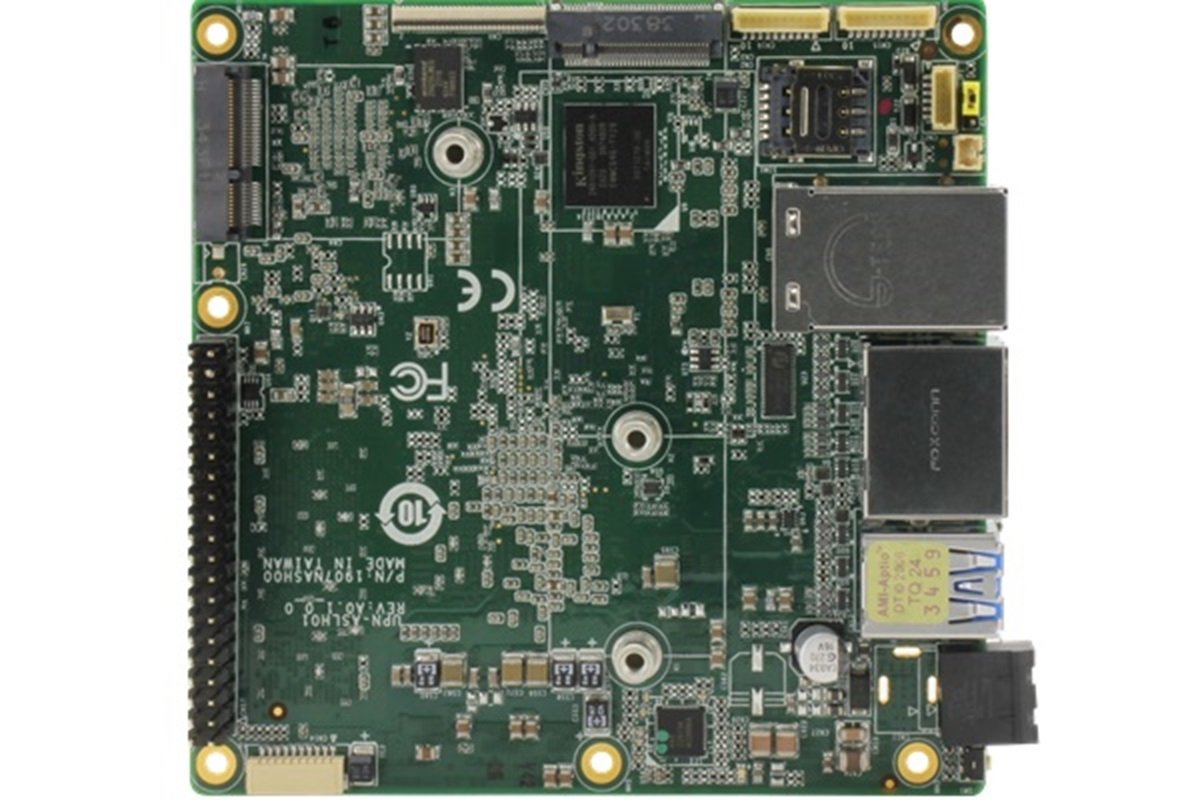UP Squared Pro 710H with onboard Hailo-8 edge AI processor