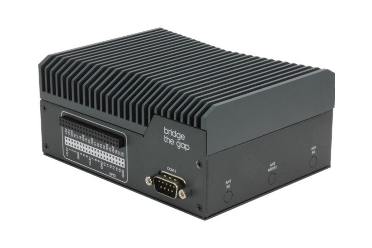 UP Squared Pro 710H Edge with onboard Hailo-8 edge AI processor