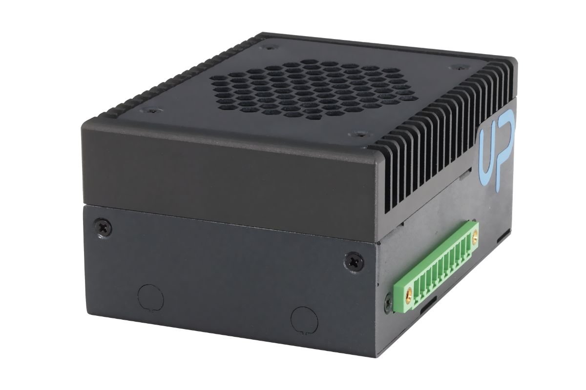 up-wcl-edge-back-io-panel
